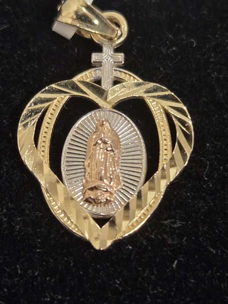 14kt Mary Heart Charm