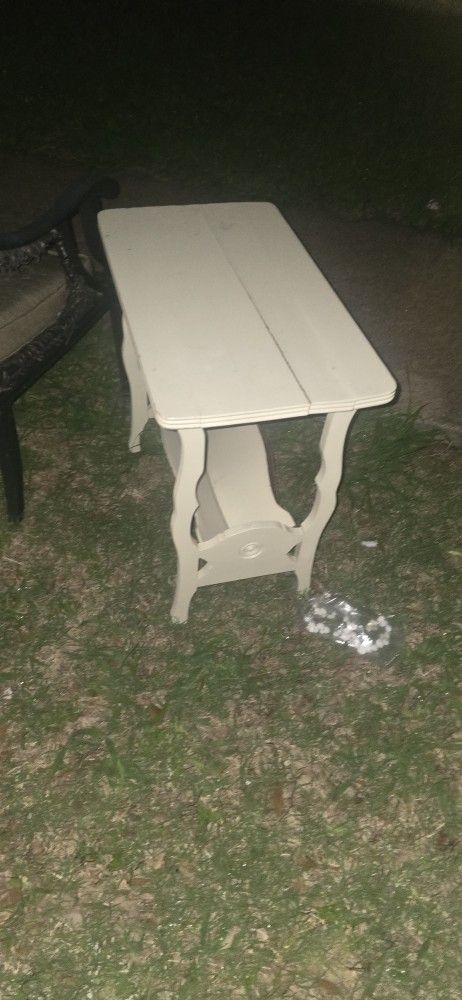 Antique/vintage Magazine Table