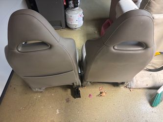 2004 Acura front seat
