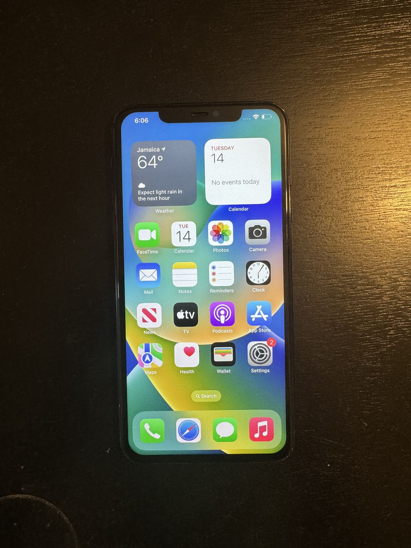 iPhone 11 Pro Max Unlocked For Any Carrier (cracked Back )