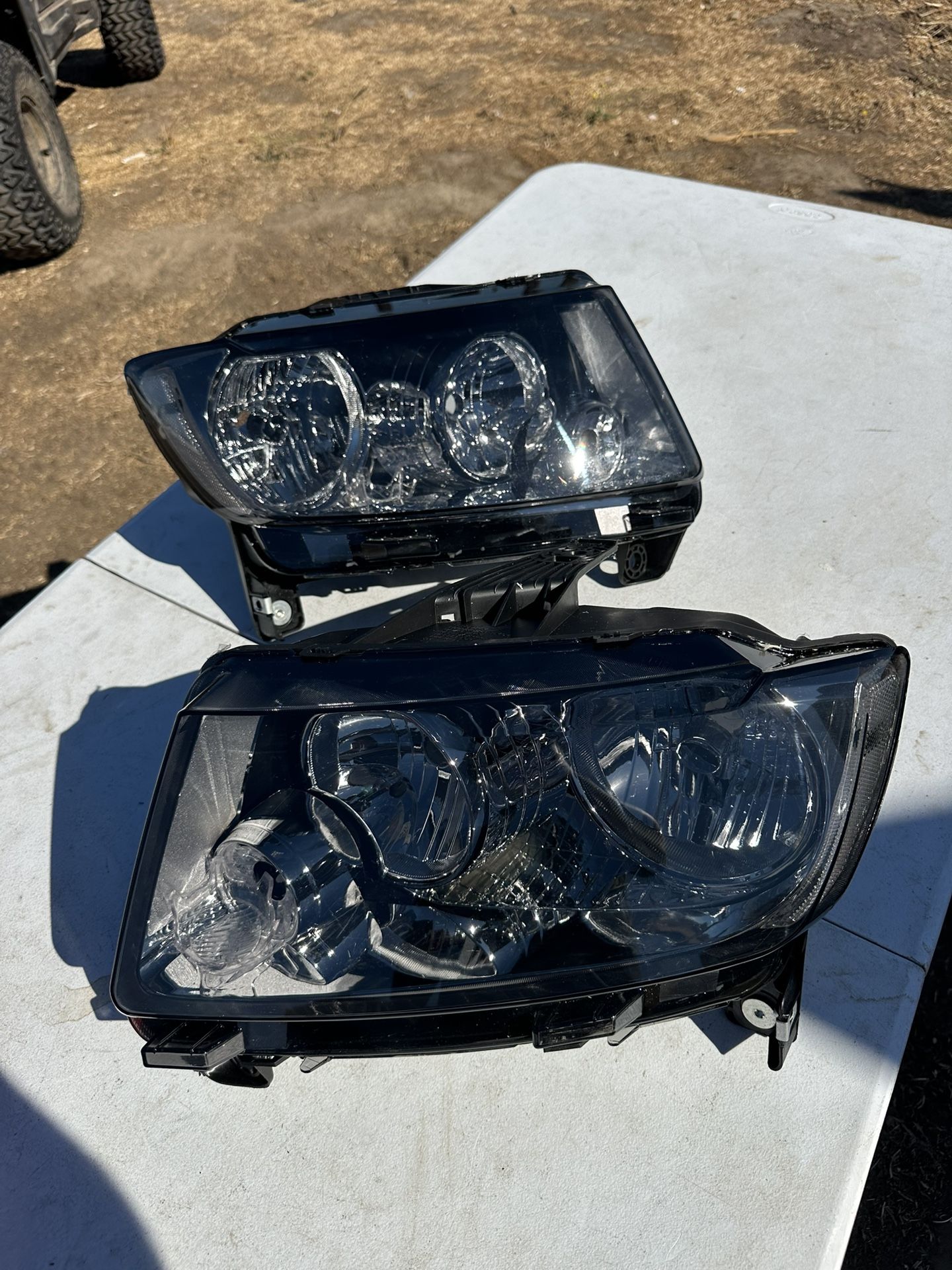 Jeep Grand Cherokee Headlights 11-13