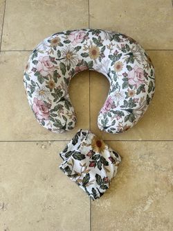 Boppy, w/ Sweet Jojo Vintage Floral Cover, Crib Skirt & Milestone Blanket Set $95 OBO