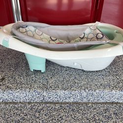 Fisher Price Baby Bathtub