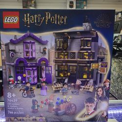 Harry Potter Lego 76439 Olivanders Madam Malkins Robes 
