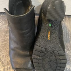 Size 7 Ladies Timberland Boots