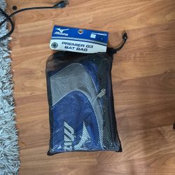 2 Brand New Mizuno Bat Bags