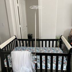 Baby Crib With Mattress And Net Cover