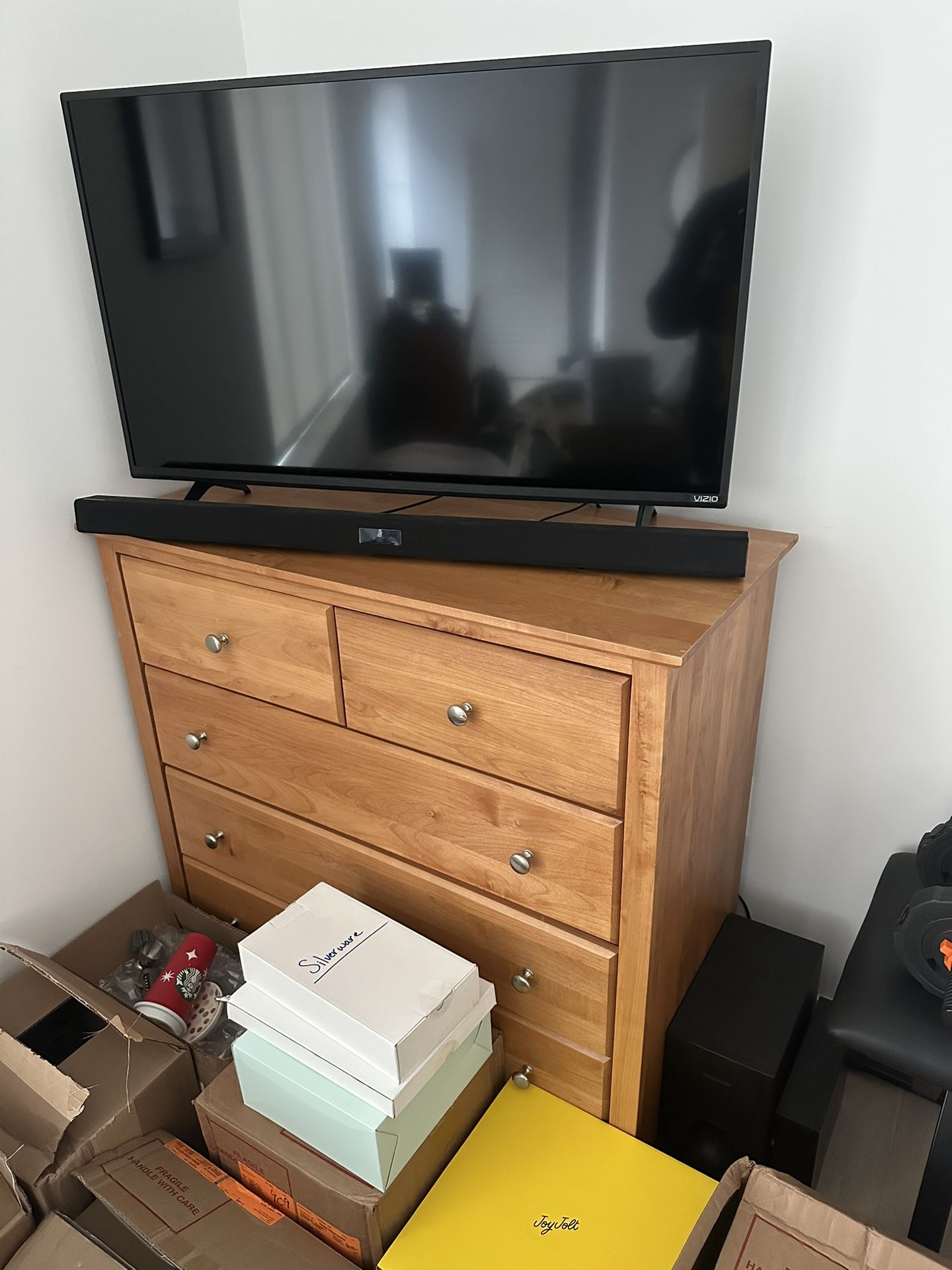 Vizio Smart TV + Remote