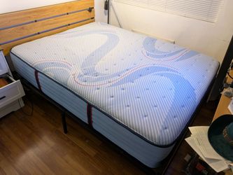 Like New Barely Used Queen Sealy Mattress