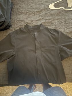 Lululemon blade button up (M)