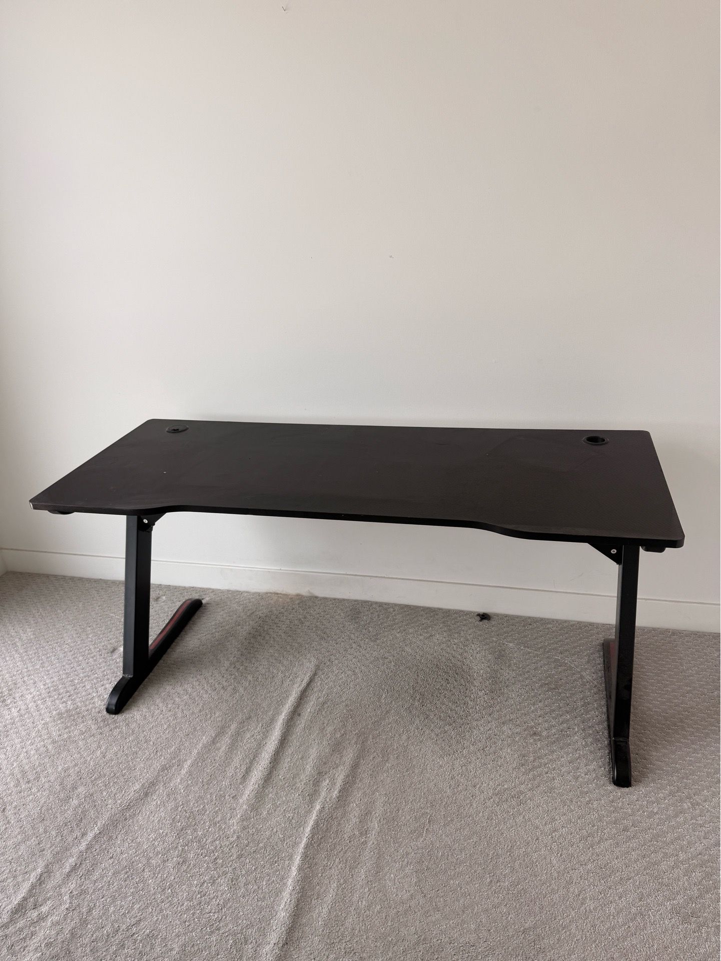 Gaming desk