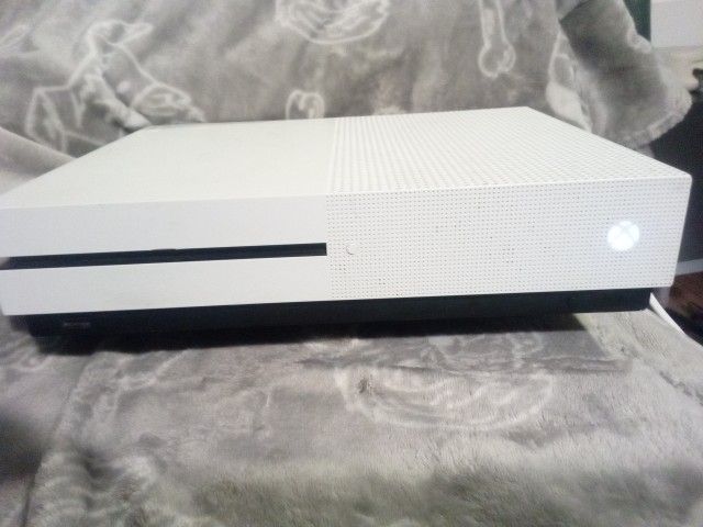 Xbox One S Model 1681