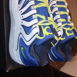Nike KDs Size 10