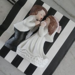 Bride And Groom Figurine