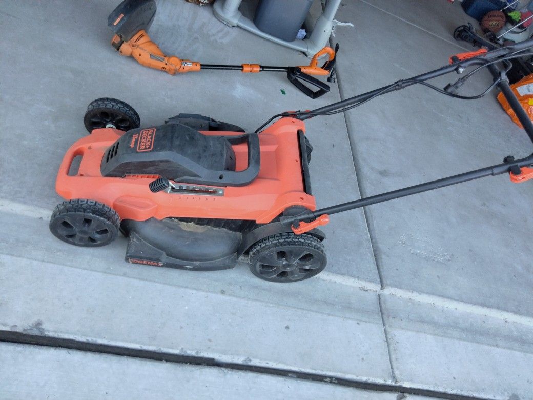 13 AMP BLACK+DECKER Corded Electric Lawn Mower & 5.5 AMP WORX Corded Electric String Trimmer/Edger