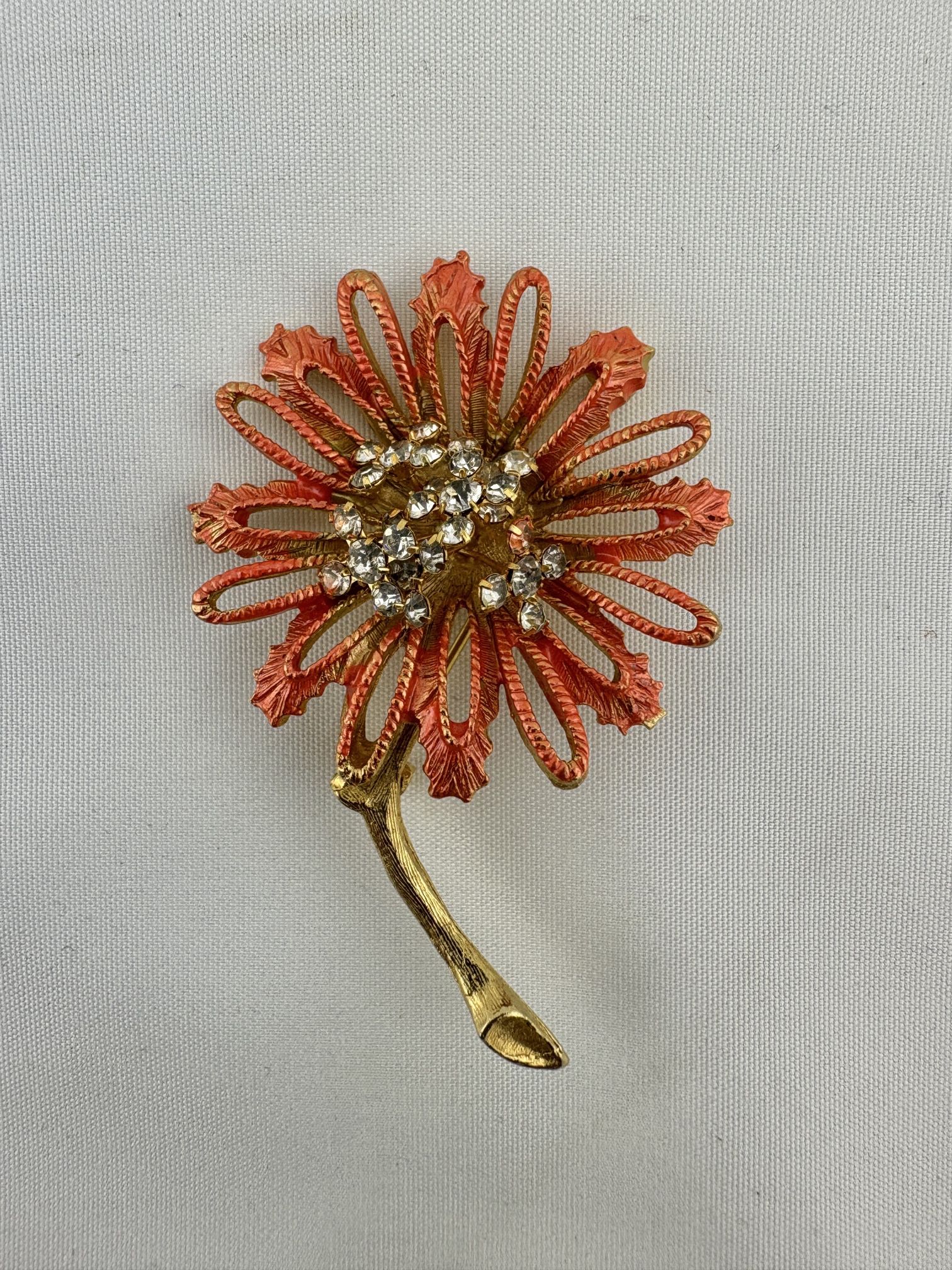 FLORENZA gold tone & Crystal Clearrhinestone trembler coral orange Flower brooch