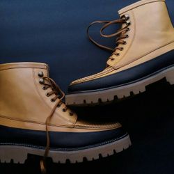 Nice Light Weight Leather Tan Moc Toe Mud Guard Hiking Boots By Grenson England 