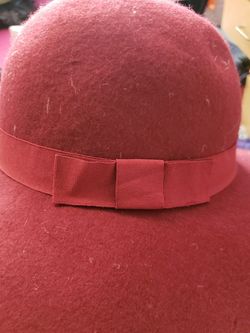Red floppy sun hat
