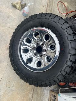 Wheel and tire / only one