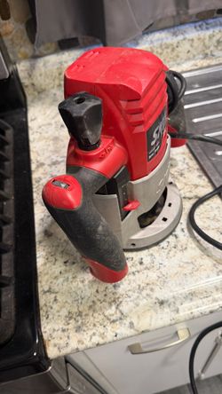 Skil router