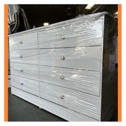 Dresser/ Eight drawers dresser
