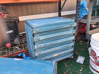 Parts cabinet