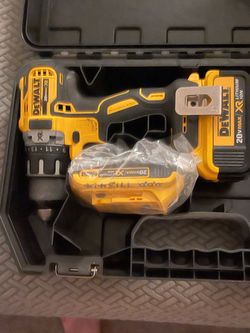 DEWALT 20V MAX XR Brushless Drill Kit
