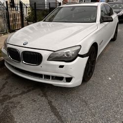 BMW 750 