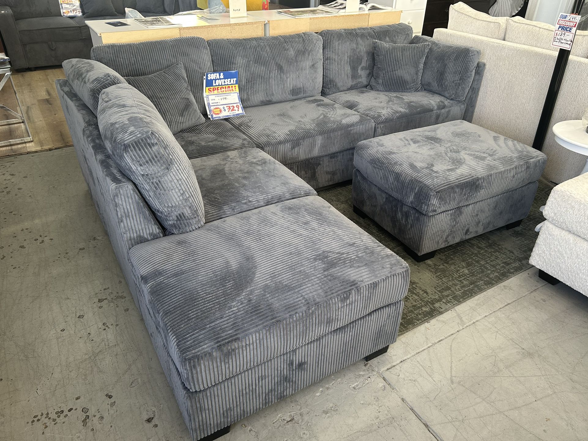 SOFA SEXIONAL …Eegante Y Muy Comodo