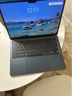 Macbook M3 16gb ram Midnight