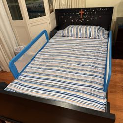 Twin Size Bed 