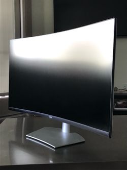 32” Dell curved 4K UHD monitor - Gaming / Home Office Use
