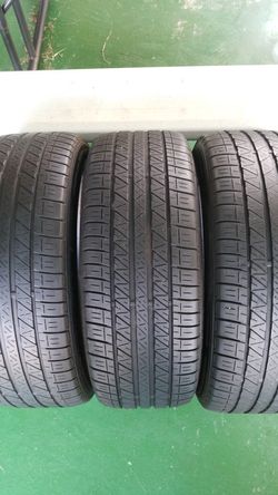 DUNLOP in great condition 3 tires 225 45 19 good tread