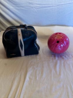 Brunswick  Axis Bowling Bowl & AMF bag