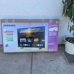 43” Samsung smart 4k led Uhd tv 