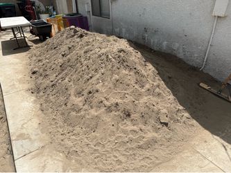 Free clean dirt!