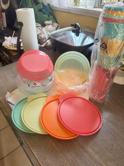 Tupperware Set!