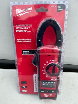 Milwaukee. 600 Amp AC/DC Digital Clamp Meter. 2237-20.