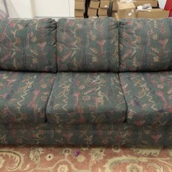 2 FREE COUCHES