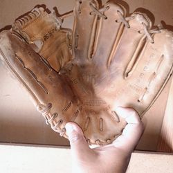 Vintage Pro Baseball Glove by Seaway Right Hand Throw Japan B85/24 Grease Pocket