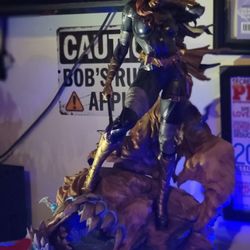 Batgirl statue