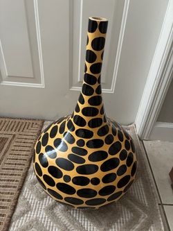 Ceramic floor vase $15
