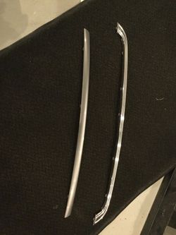 Front grill trim