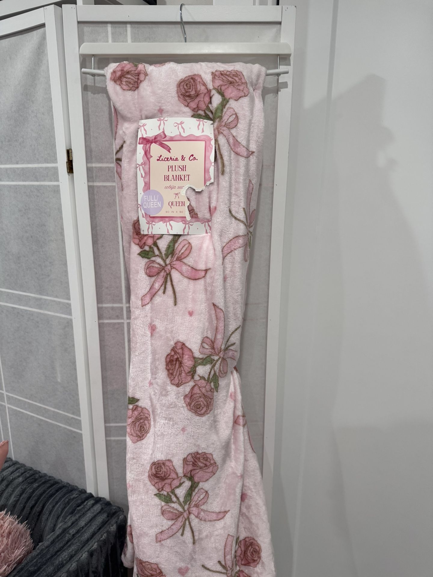 Pink Floral Queen Blanket