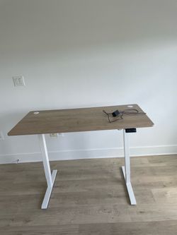 Standing desk  - pick up TODAY
