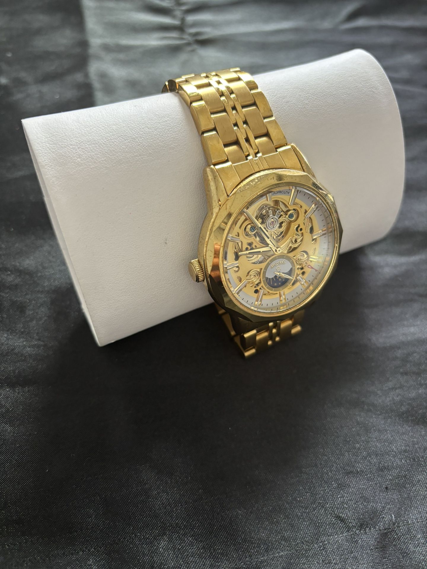 Sveston UAE Men’s WATCH