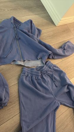 Blue Cropped Zip-Up Hoodie and Sweatpants Set