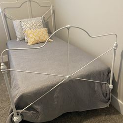 Vintage Iron Twin Bed