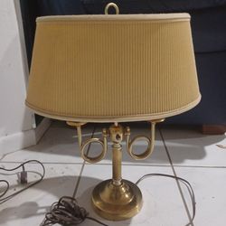 Brass French-style Twin Horn Lamp