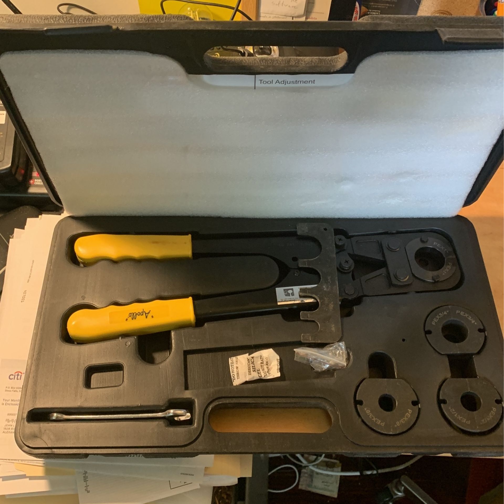 PEX Crimp Tool Set